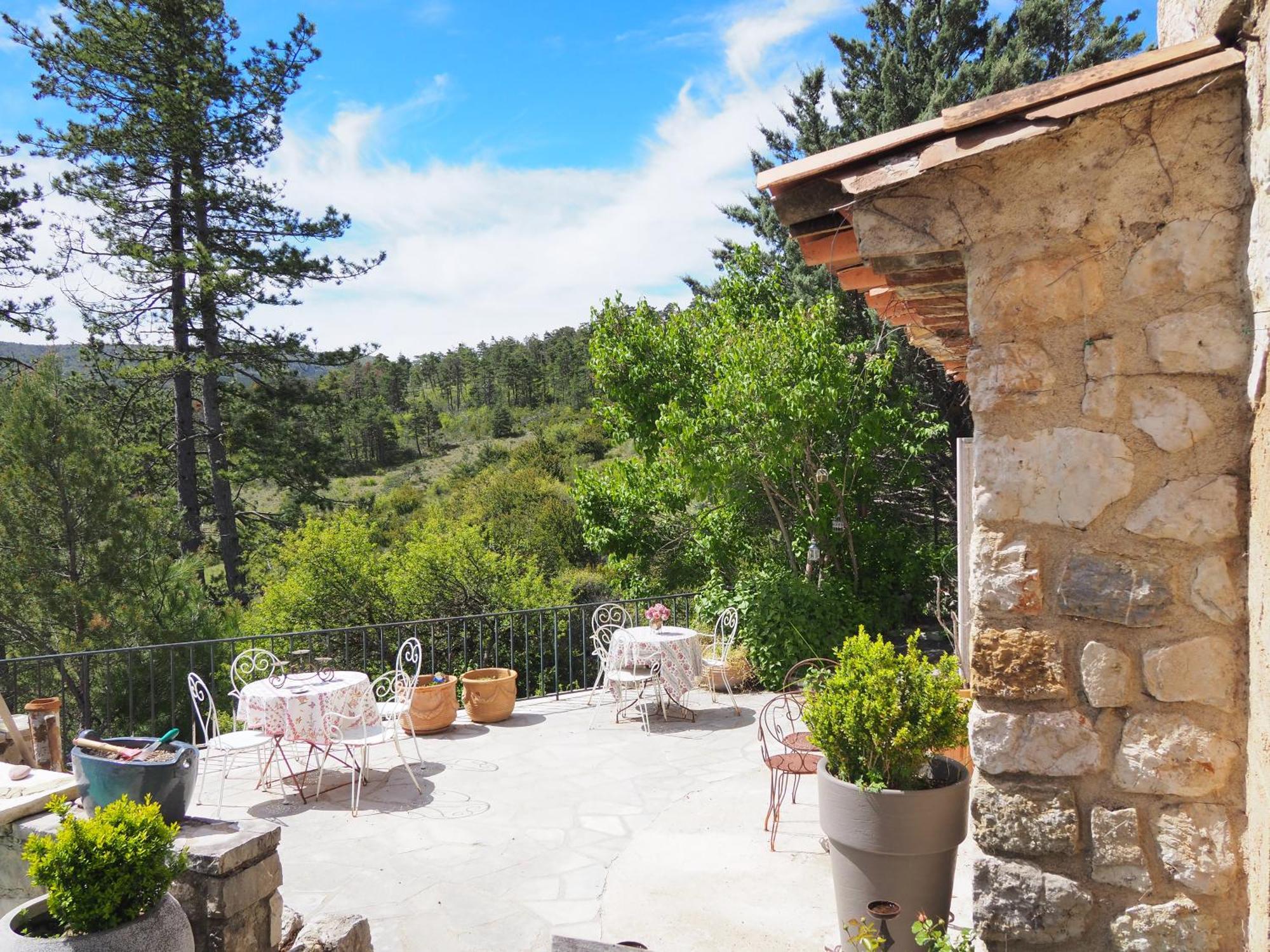 Appartement Chambre Familiale Avec Terrasse Aux Portes Du Verdon à Trigance Extérieur photo